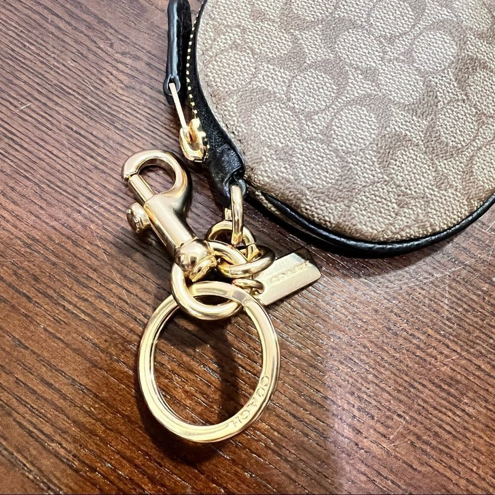 Coach X Basquiat Circular Coin Pouch In Signature Canvas Lim… - Picture 7 of 11